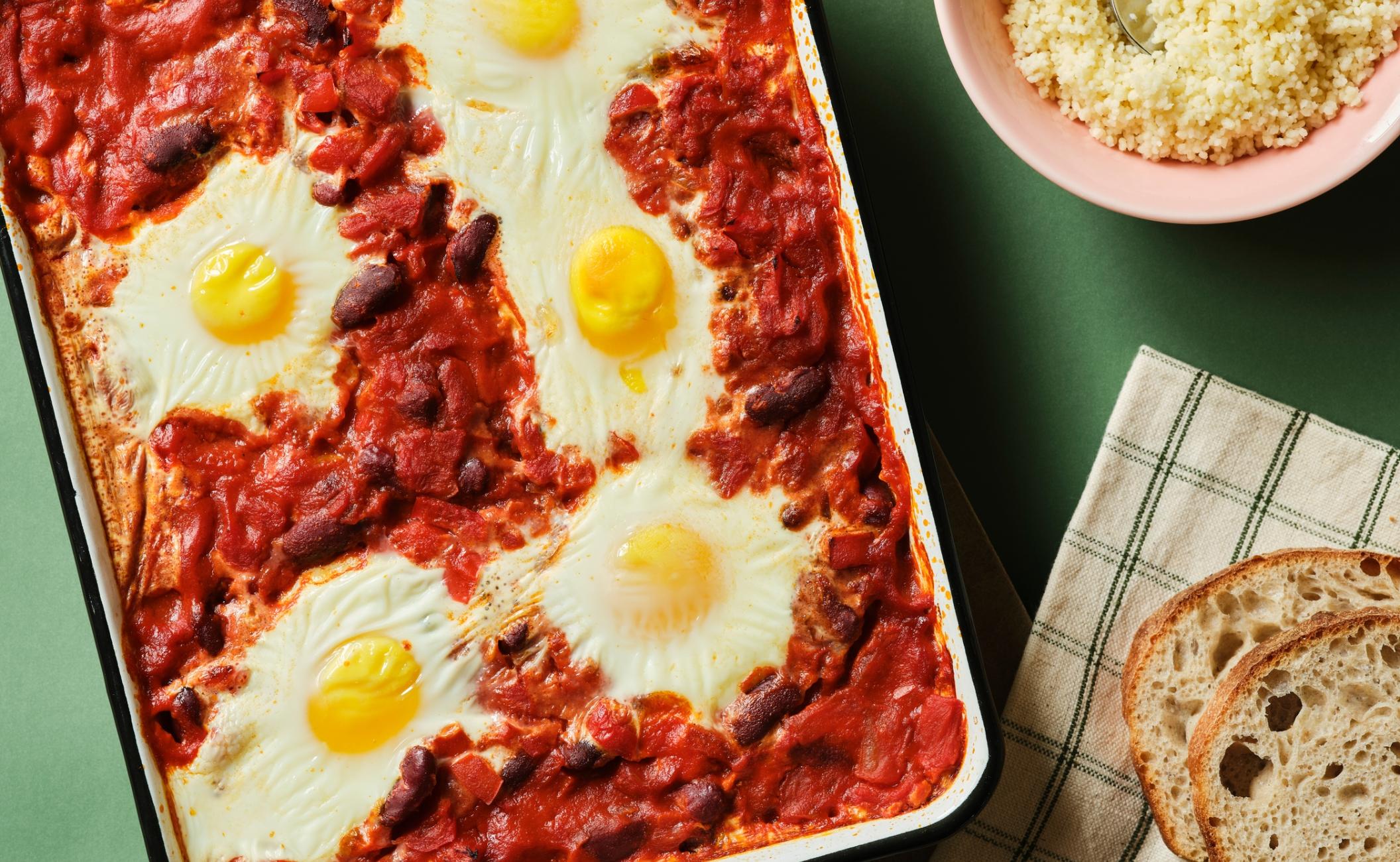 Shakshuka med kidneybønner og couscous