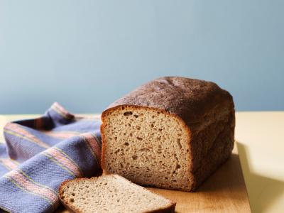 Hjemmebagt rugbrød uden kerner